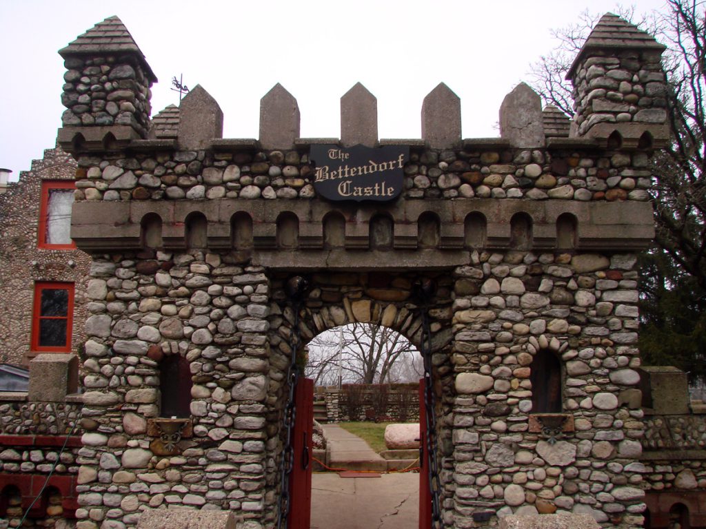 Bettendorf Castle Illinois 6