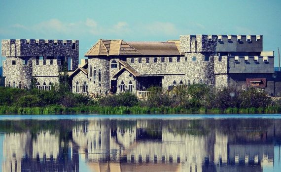 Ryans Castle BnB Alberta Canada