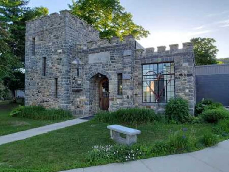 West Paris Public Library, Maine Castles in America Castlesy