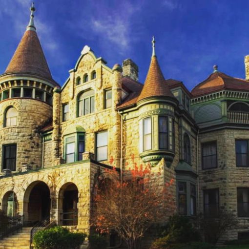 Castle La Crosse Bed and Breakfast Wisconsin sml