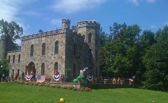 Winnekenni Castle Haverhill Massachusetts sml