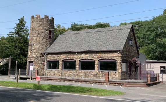 Storybrook Hollow Castle Cairo New York sml