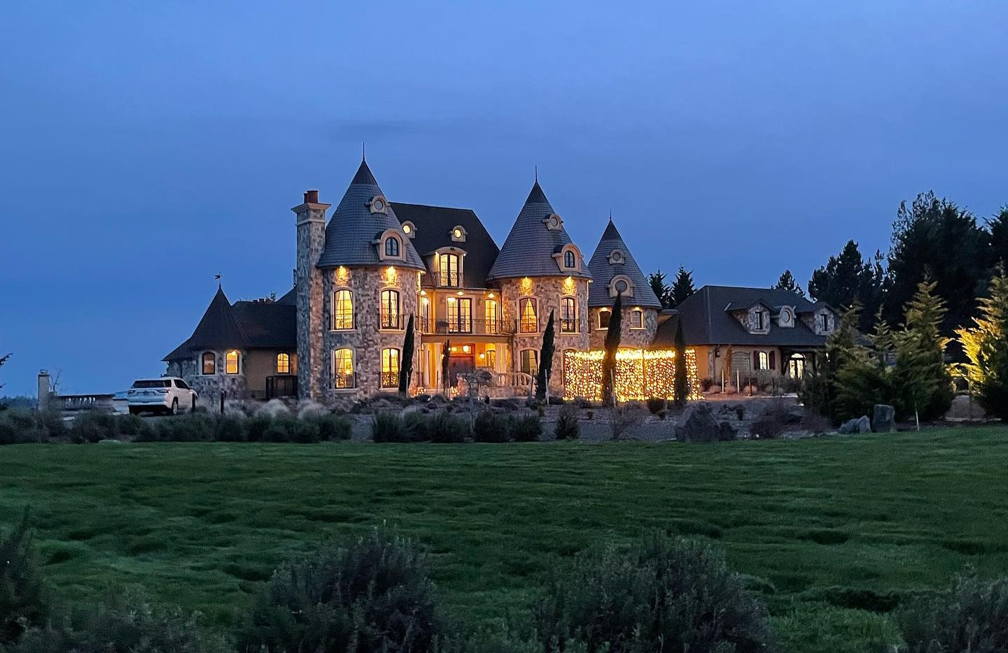 Chateau de Harpe - Fairytale wedding venue - Oregeon 1