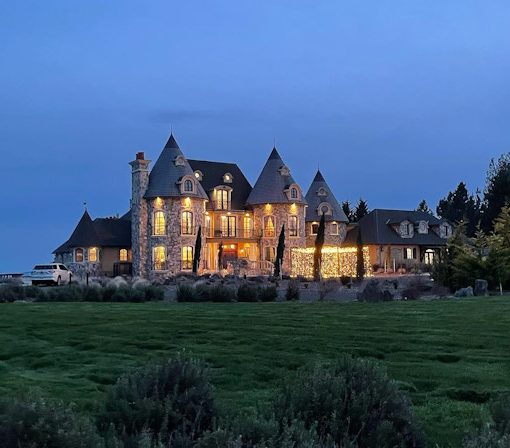 Chateau de Harpe - Fairytale wedding venue - Oregeon sml